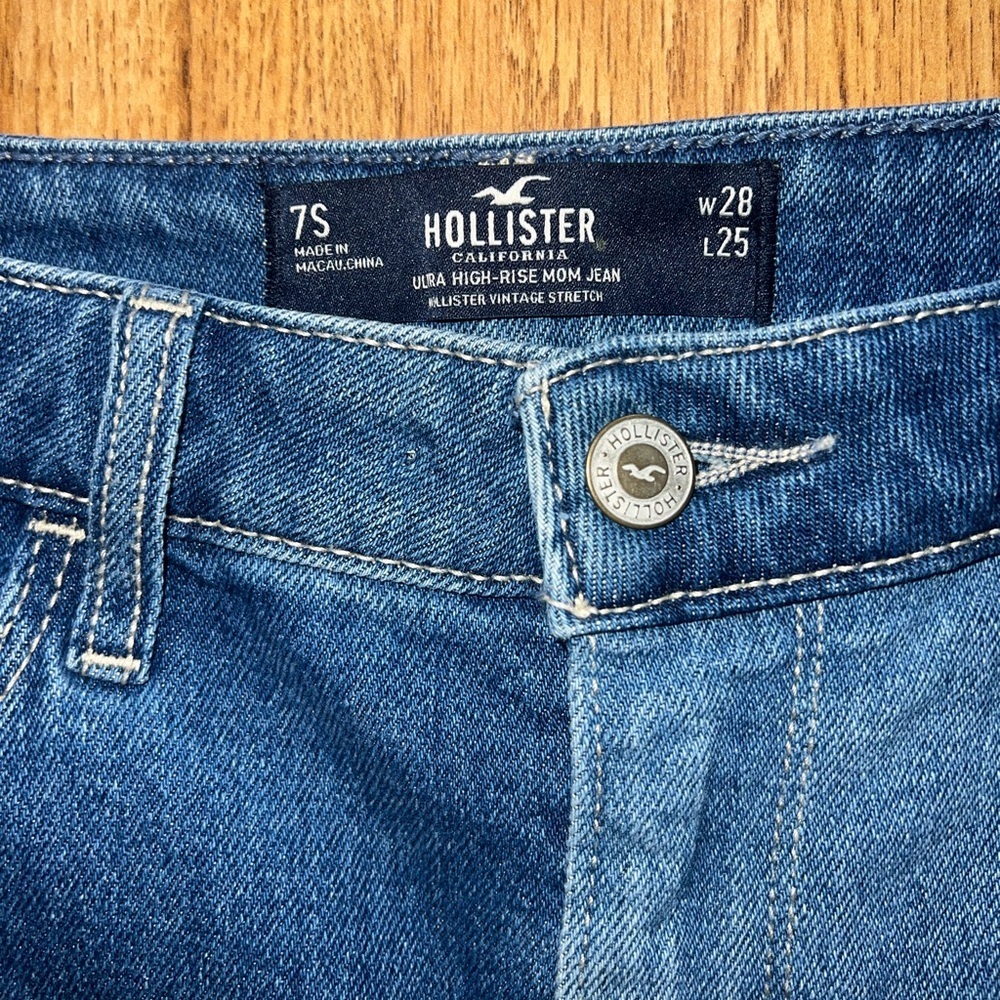 Hollister Jeans - Picture 3 of 4